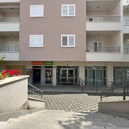 Lucija - Cozy Flat In The Center With A Sea View & Parking Διαμέρισμα