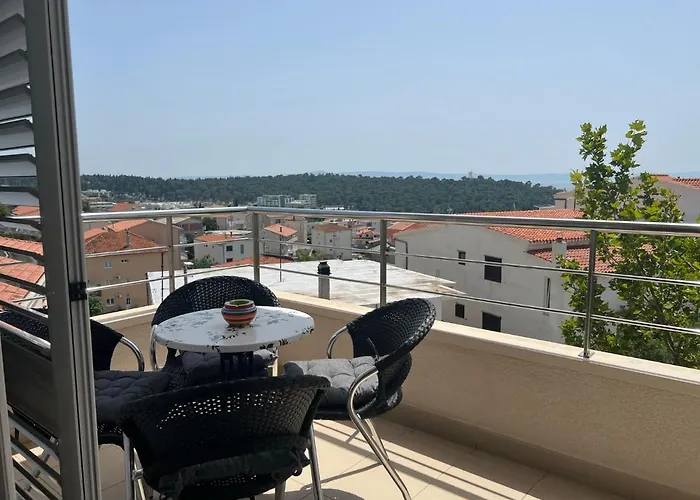 Lucija - Cozy Flat In The Center With A Sea View & Parking דירה