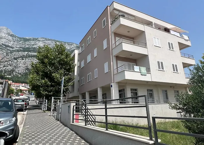 Apartment Lucija - Cozy Flat In The Center With A Sea View & Parking *