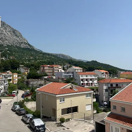 Lägenhet Lucija - Cozy Flat In The Center With A Sea View & Parking Makarska