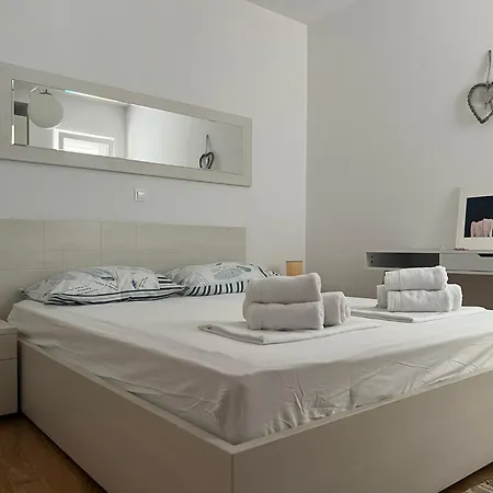 Lucija - Cozy Flat In The Center With A Sea View & Parking Lägenhet *